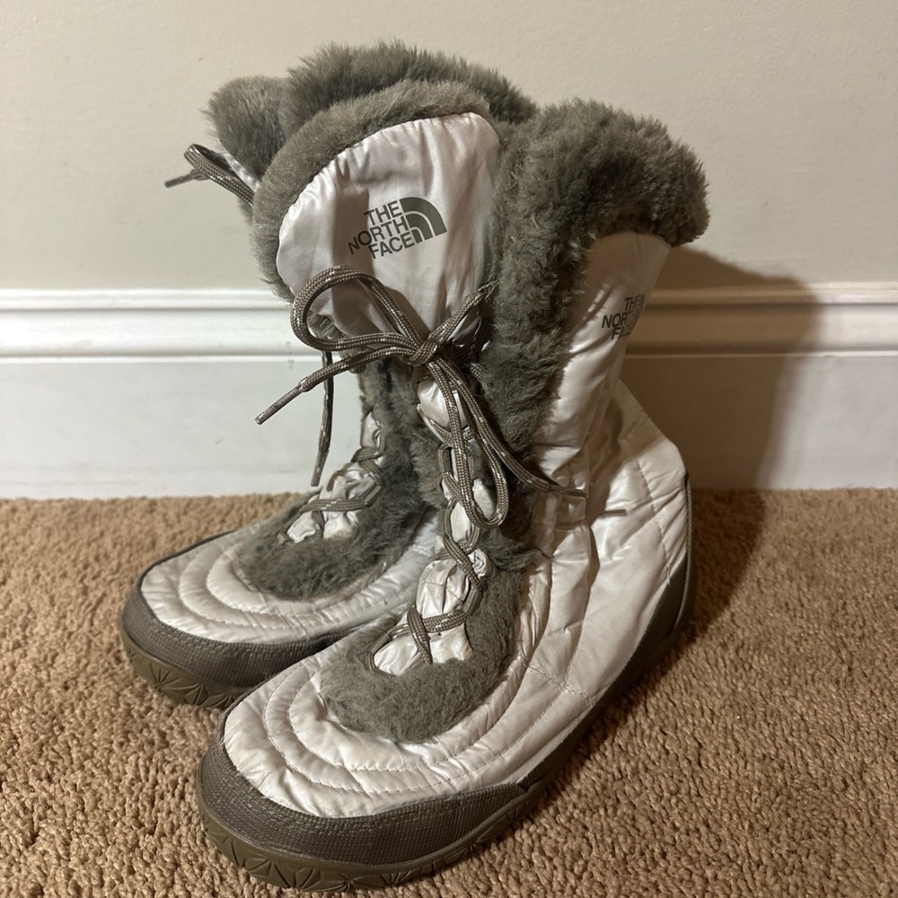The North Face Insulated Boots Quilted Goose Down Nuptse Fur Lace Women’s Size 8 - Picture 1 of 13